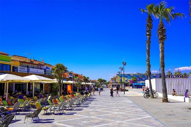 Appartement De Vacances - Splendide Vue Sur Mer, Parking Prive Le Barcares Luaran gambar