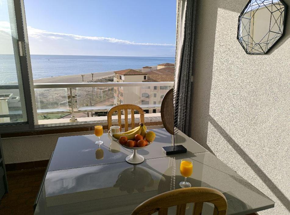 Appartement De Vacances - Splendide Vue Sur Mer, Parking Prive Le Barcares Luaran gambar