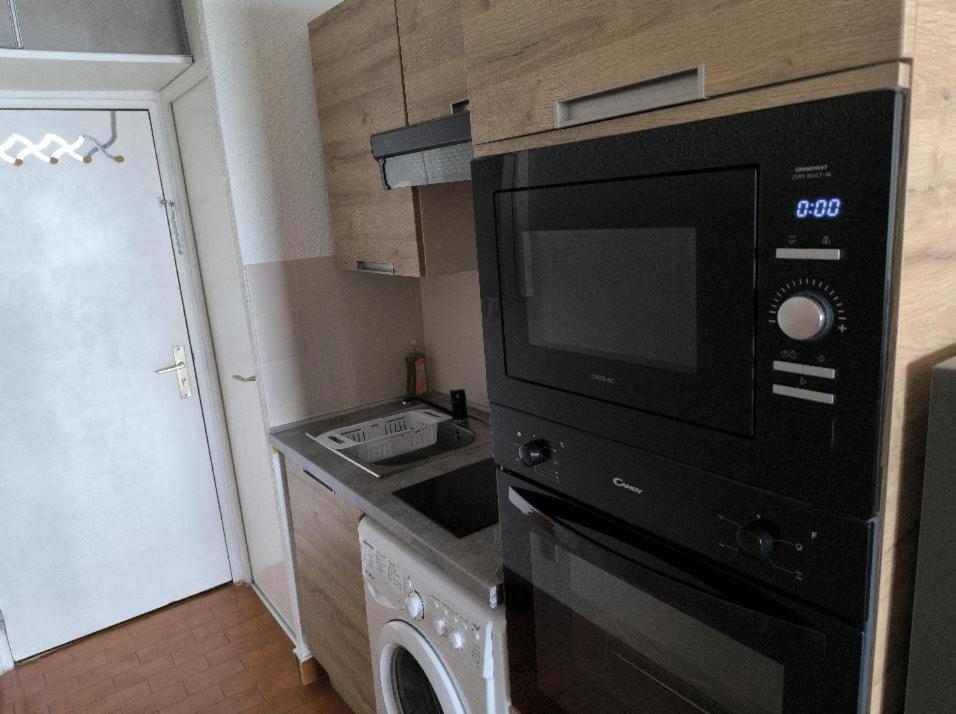 Appartement De Vacances - Splendide Vue Sur Mer, Parking Prive Le Barcares Luaran gambar